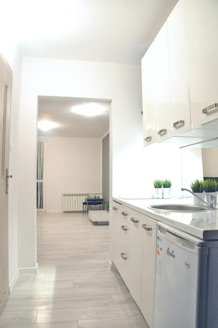 Nice And Comfy Studio Close To Old Town And Metro. 바르샤바 외부 사진