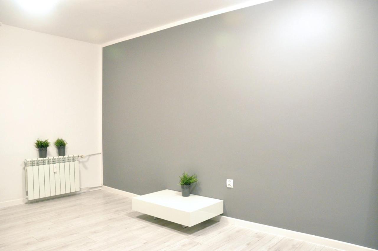 Nice And Comfy Studio Close To Old Town And Metro. 바르샤바 외부 사진