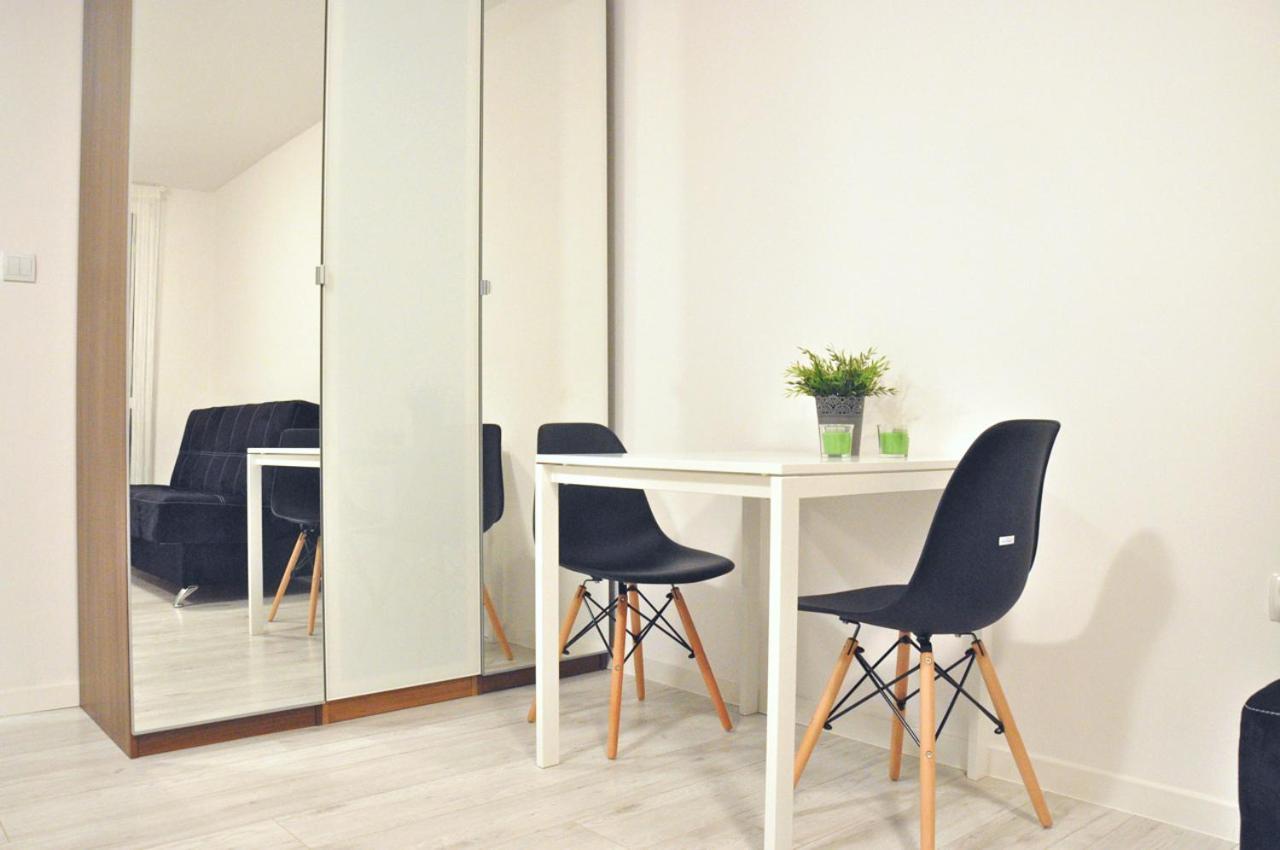 Nice And Comfy Studio Close To Old Town And Metro. 바르샤바 외부 사진