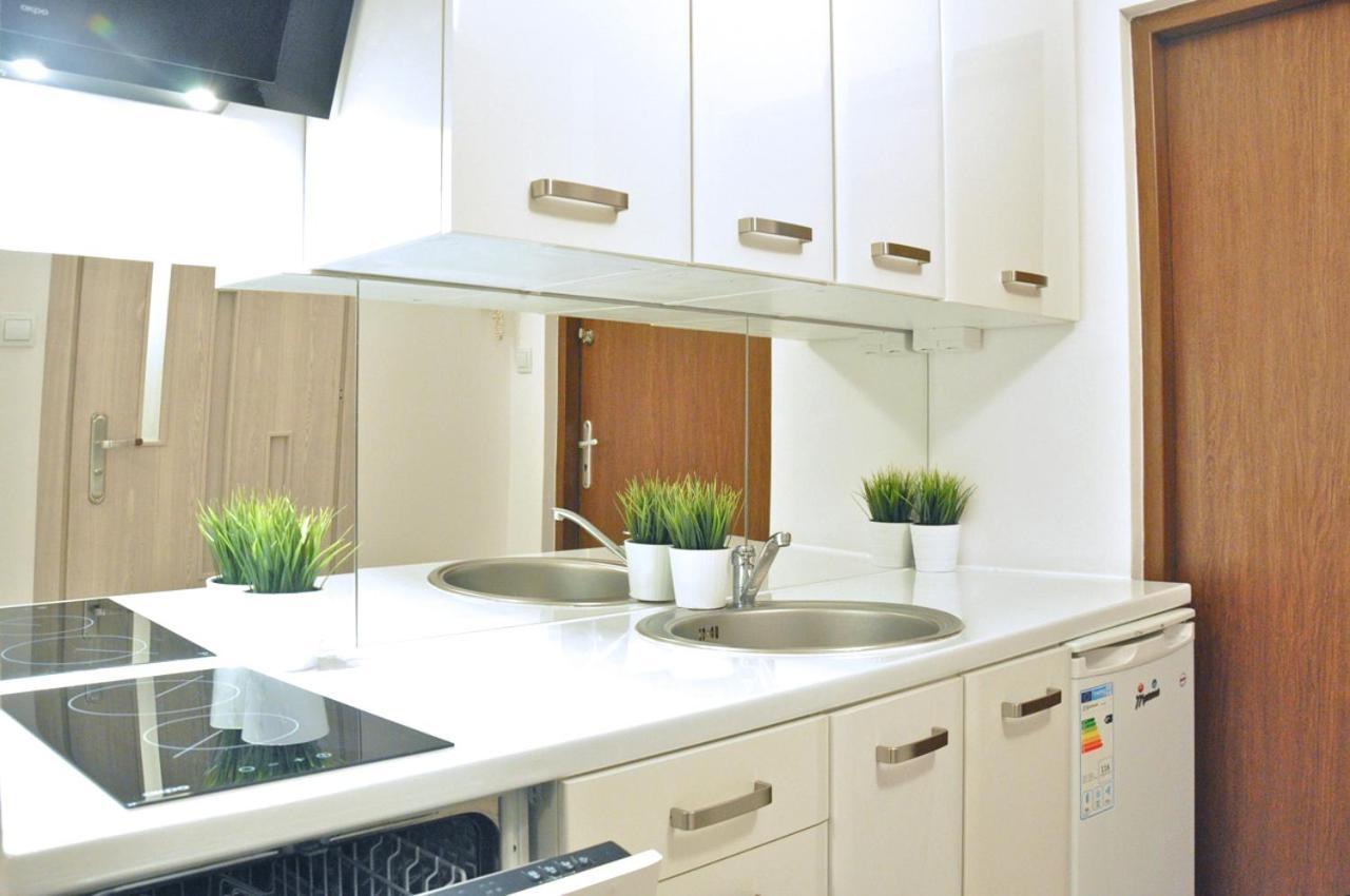 Nice And Comfy Studio Close To Old Town And Metro. 바르샤바 외부 사진